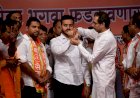मतदान से पहले महाराष्ट्र में शिवसेना को झटका, टिकट बंटवारे से नाराज 26 पार्षदों समेत 300 कार्यकर्ताओं ने दिया इस्तीफा