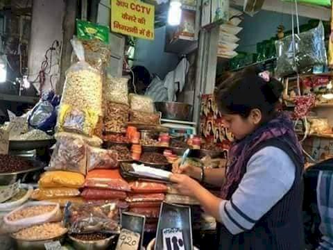 आत्मसम्मान और अभिमान का जीवंत रूप 'लीना' में