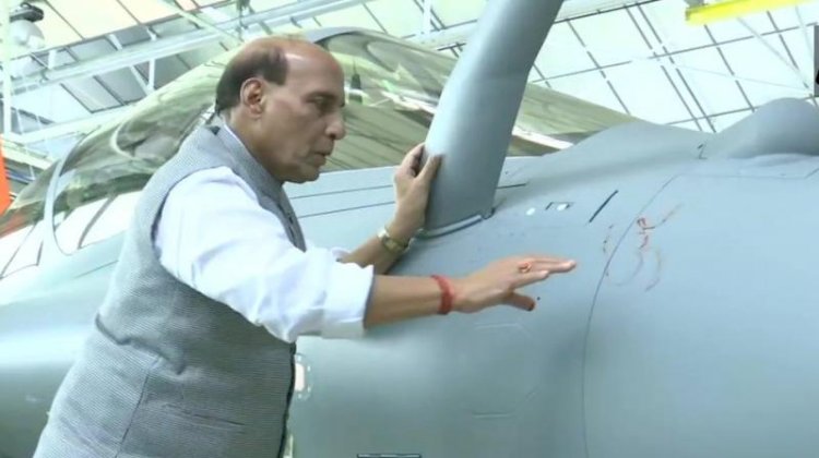 रक्षा मंत्री राजनाथ सिंह की स्वदेश वापसी, फ्रांस की यात्रा को बताया सार्थक, शस्त्र पूजा पर विपक्ष के सवालों का दिया जवाब