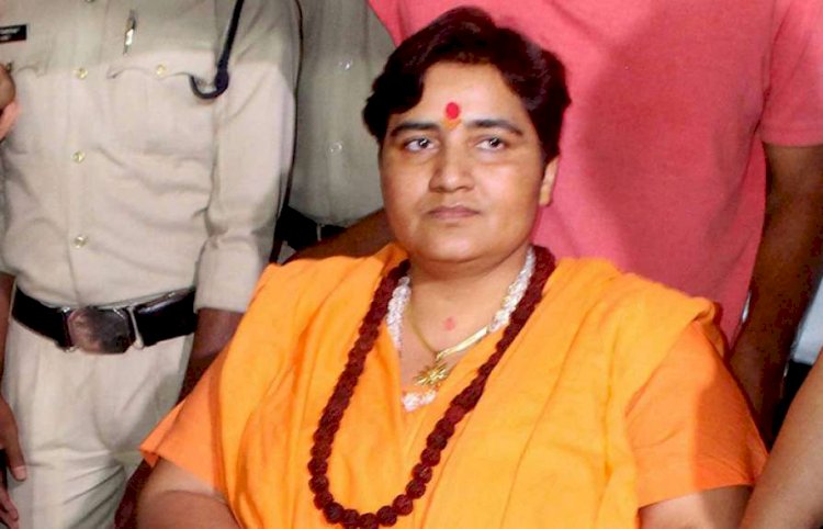 सांसद प्रज्ञा ठाकुर को रक्षा मंत्रालय की कमेटी में दी जगह पर कांग्रेस ने खड़े किए सवाल, कहा-यह लोकतंत्र के लिए उचित नहीं
