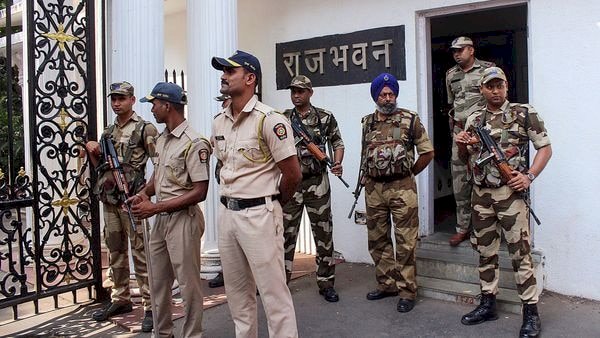 महाराष्ट्र : उद्धव ठाकरे कल ले सकते हैं मुख्यमंत्री पद की शपथ,जयंत पाटिल और बाला साहब थोराट बनेंगे उप-मुख्यमंत्री, बीजेपी विधायक कालीदास कोलांबकर  प्रोटेम स्पीकर नियुक्त