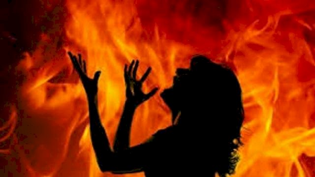 फतेहपुर रेप पीड़िता ने तोड़ा दम,कानपुर मेडिकल कॉलेज में ली अंतम सांस,दुष्कर्म के बाद दरिंदों ने जला दिया था जिंदा,90 फीसदी जली अवस्था में कराया गया था अस्पलात में भर्ती