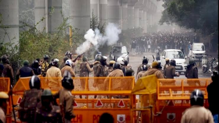 नागिकता संधोधन कानून के खिलाफ वामदलों का देशव्यापी प्रदर्शन, दिल्ली में व्यापक असर, लालकिला के पास प्रदर्शन, DMRC ने बंद किए 16 मेट्रो स्टेशन