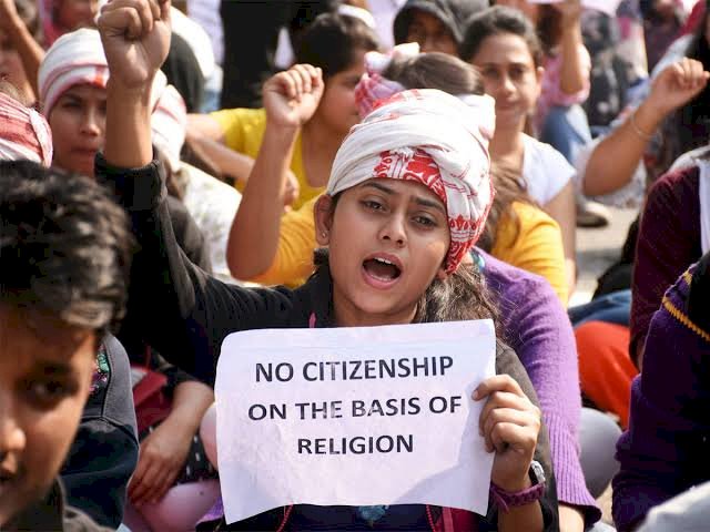 CAA के खिलाफ वामदलों का भारत बंद,दिल्ली से कर्नाटक तक सड़कों पर उतरे प्रदर्शकारी, हिरासत में लिए गए कई प्रदर्शनकारी
