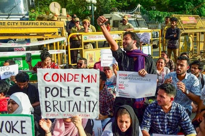 जानिए,केंद्र की नागरिकता संशोधन कानून और एनआरसी से जुड़े अपने सभी सवालों का जवाब?