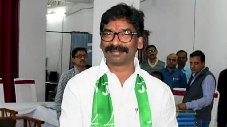 झारखंड में जेएमएम-कांग्रेस-आरजेडी गठबंधन को स्पष्ट जनादेश,बीजेपी 15 फीसदी अधिक वोट पाकर भी जेएमएम से सत्ता नहीं बचा पाई