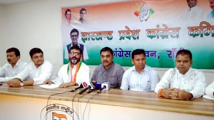 झारखंड : कांग्रेस ने 13 नेताओं को दिखाया बाहर का रास्ता,सभी पर विधानसभा चुनाव के दौरान पार्टी विरोधी कार्यों में संलिप्तता के हैं आरोप 